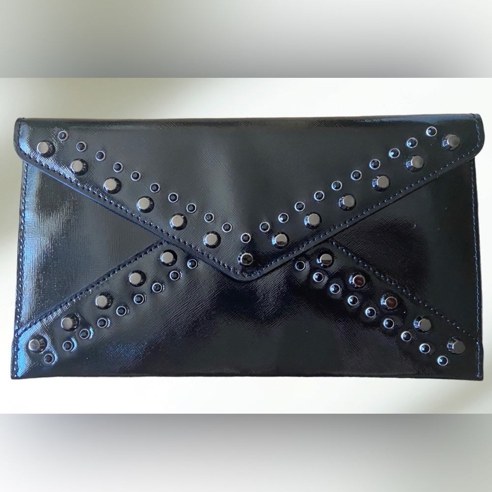 Michael Kors Black Patent Leather Clutch with Silver Studs NWOT - Fashion Show - Picture 2 of 12